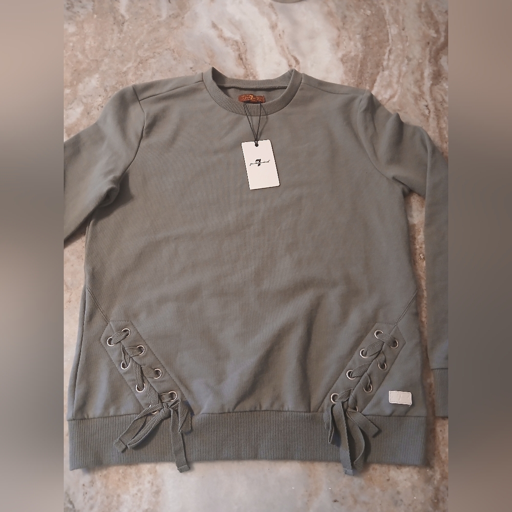 Casual Gray Sweatshirt with Lace-Up Design